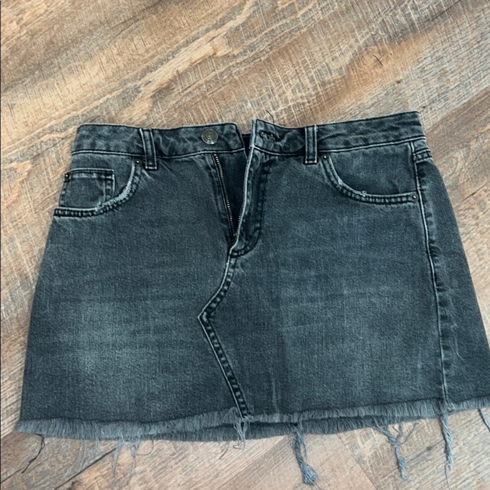 BDG black denim mini skirt 🤍